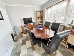 Dining area- click for photo gallery